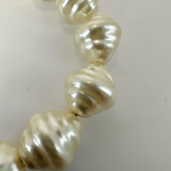Chico's chunky faux baroque pearl necklace - Picture 4 of 7